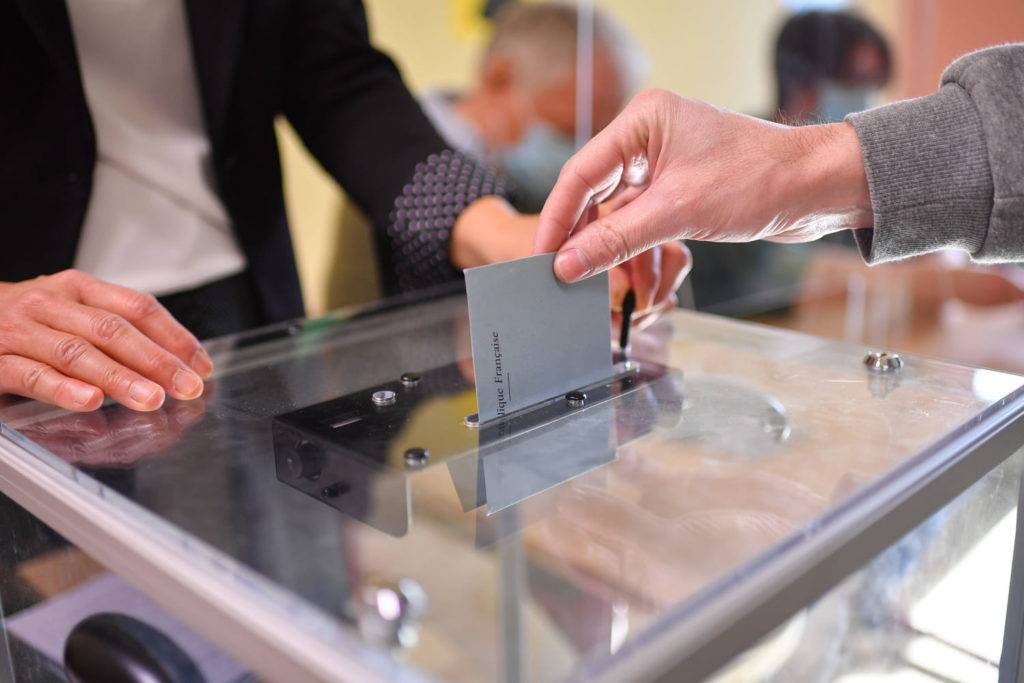 A quel heure ferme les bureau de vote 