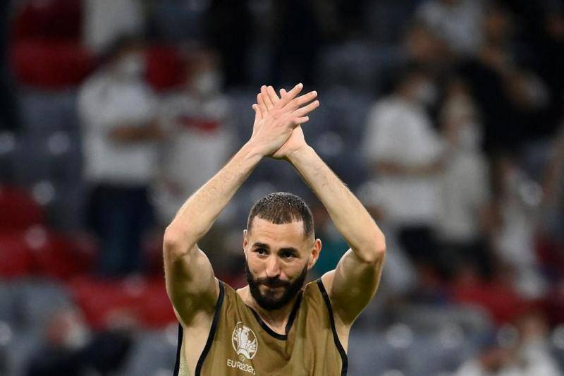 Pourquoi benzema a un bandage