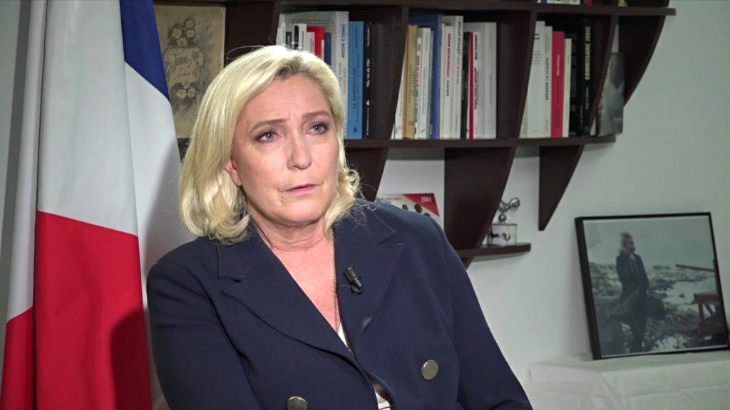 Quel âge marine le pen 