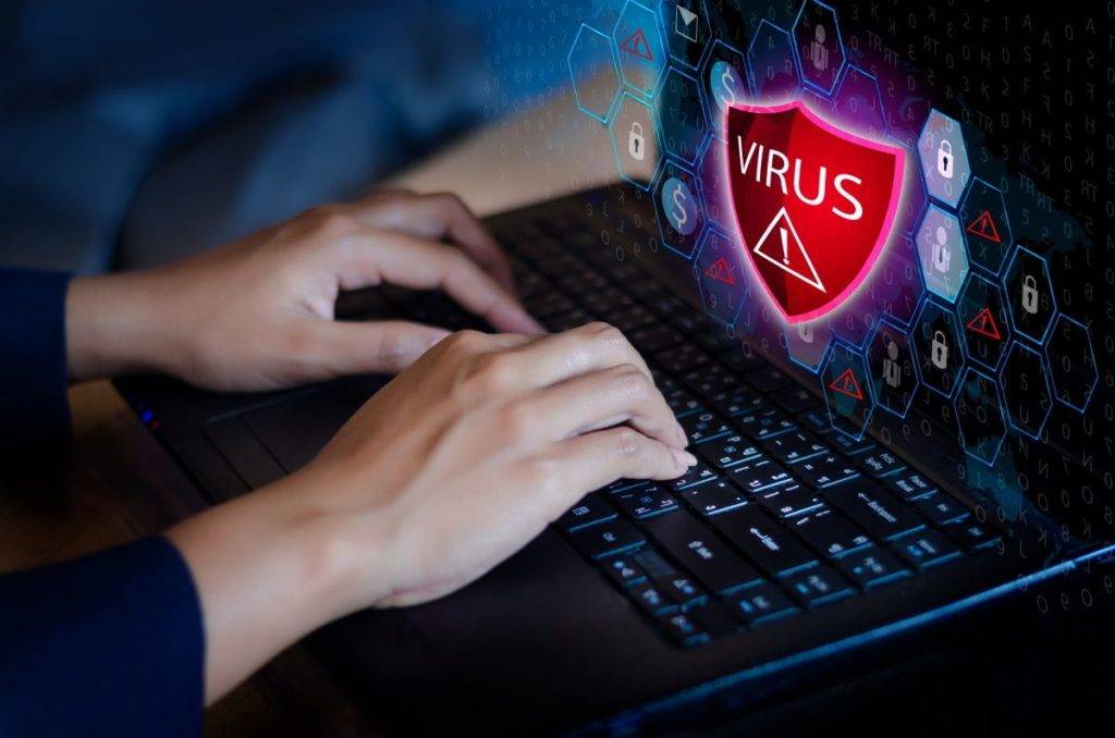 Citez 2 logiciels antivirus. 