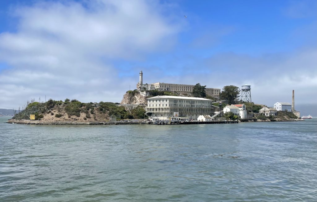 Pourquoi alcatraz a ete exclu