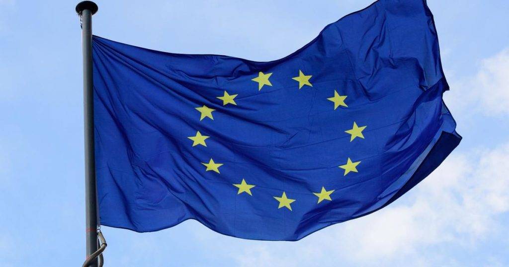 Pourquoi 12 étoiles sur le drapeau européen 