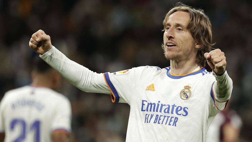 Modric taille poids