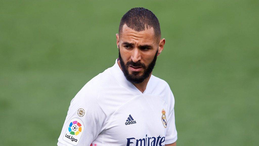 Pourquoi benzema ne joue pas ce soir