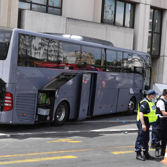 Accident bus paris mort