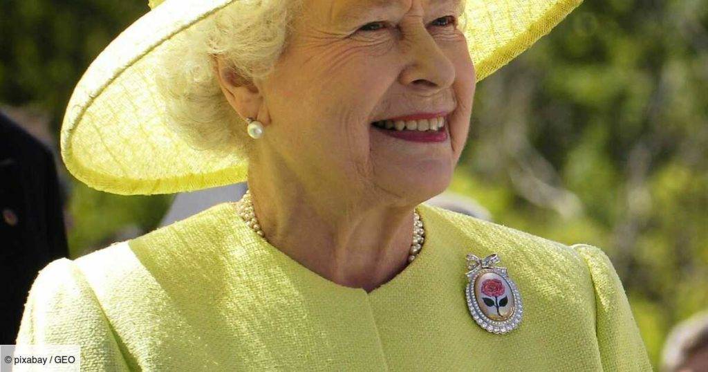 De quel pays la reine elizabeth est elle souveraine