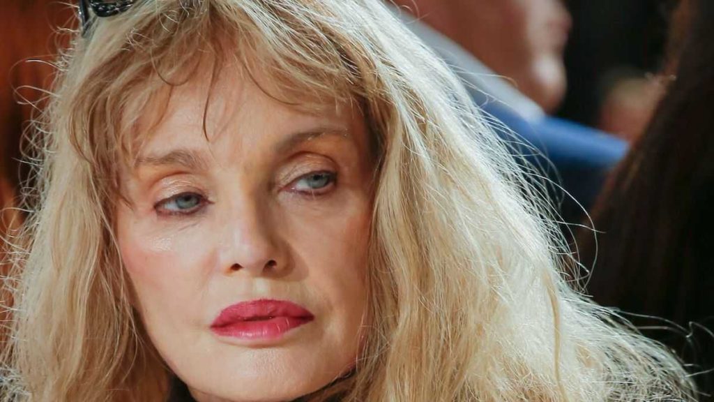 Quel âge a arielle dombasle