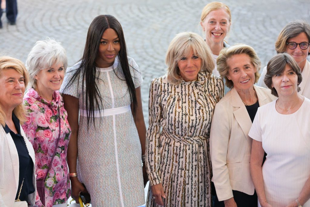 Tenue brigitte macron présidentielle 2022